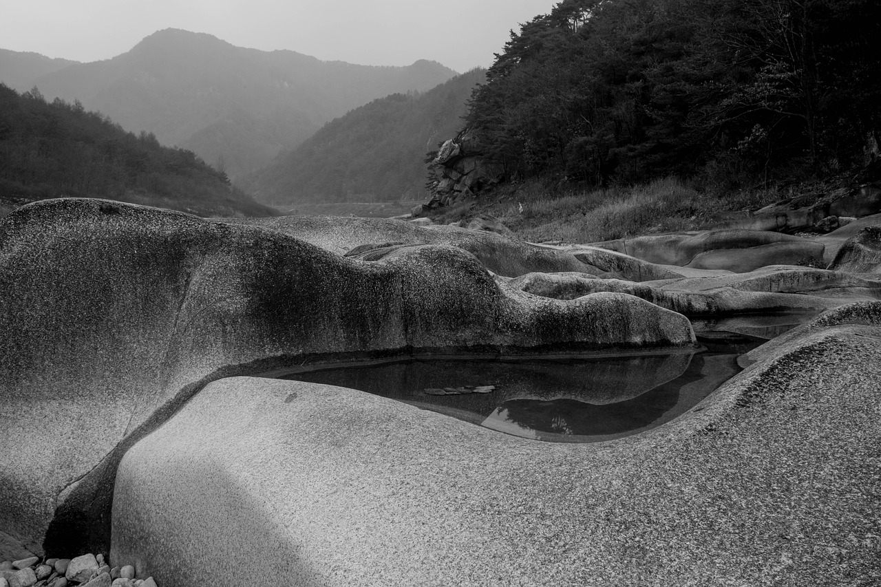 中国名山，壮丽景色与丰富文化