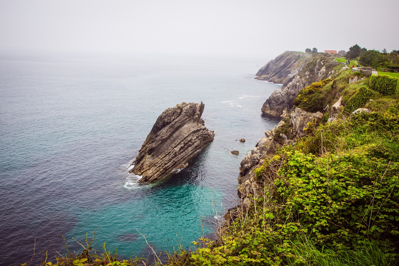 海螺沟景区深度游，迷人的景点介绍