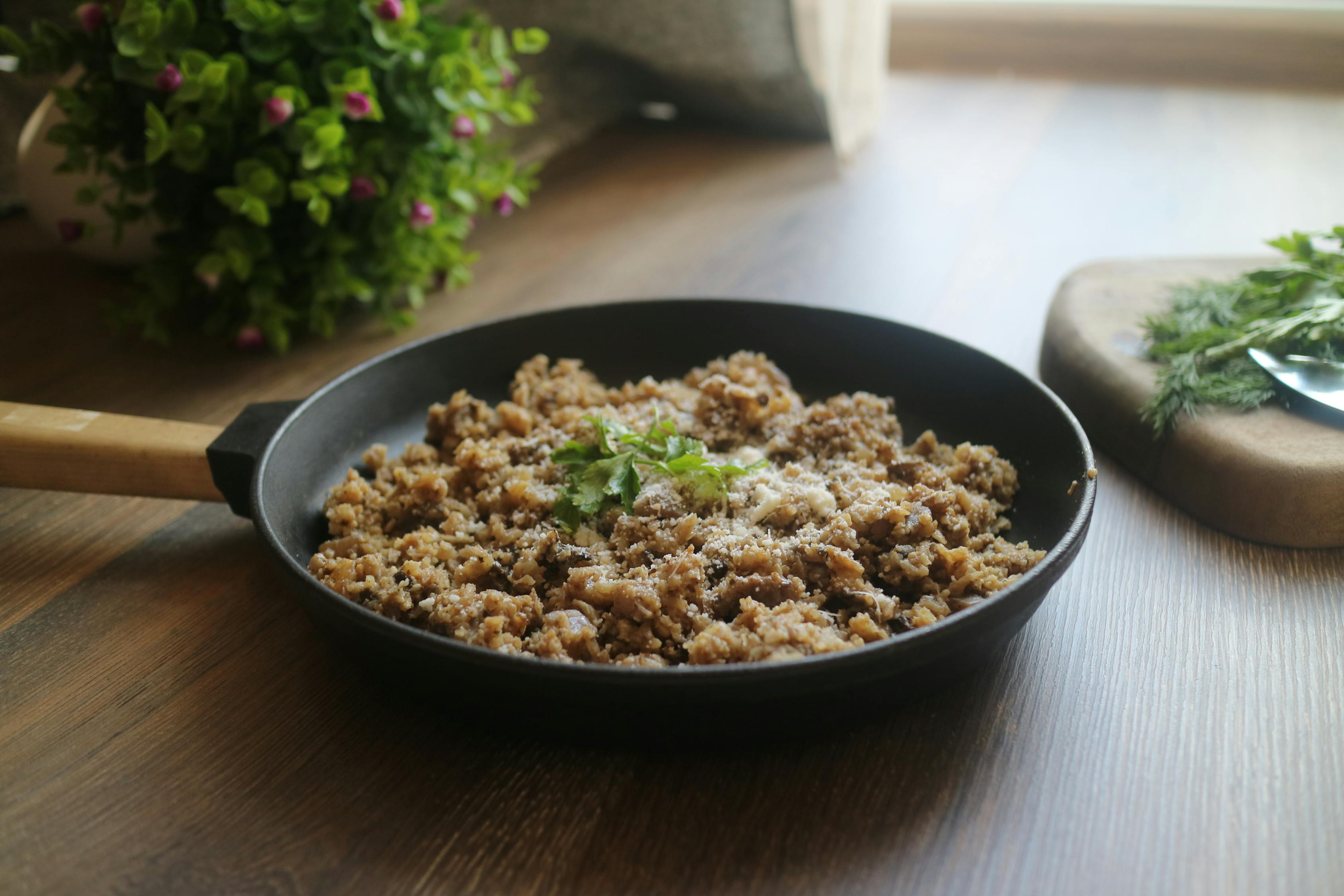 茼蒿美食制作指南，如何烹饪美味的茼蒿佳肴