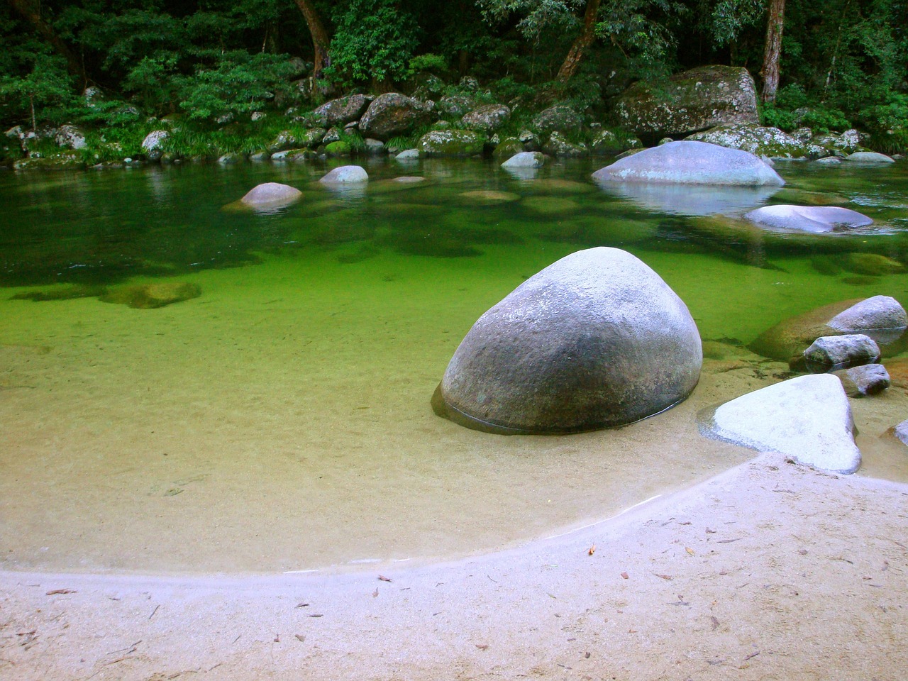 莫西沙翡翠原石，探索神秘玉石之旅